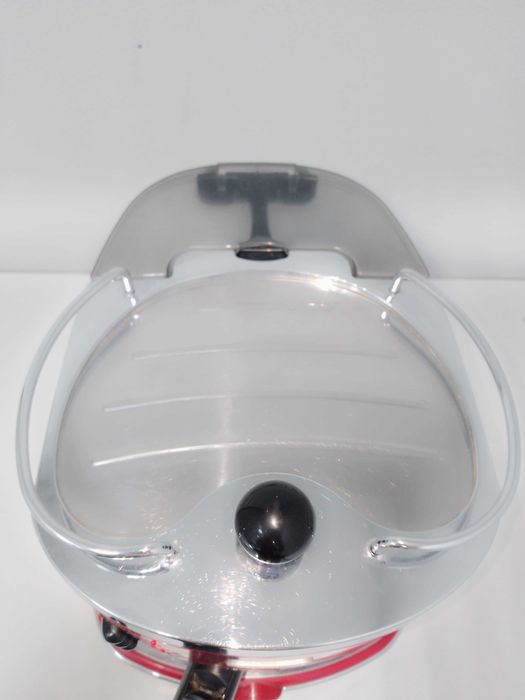 Кофеварка Delonghi