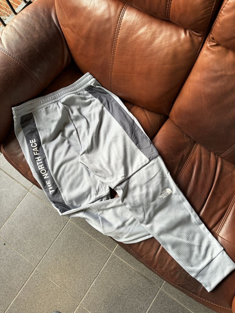 The North Face Ampere Jogger Fleece Track Pants