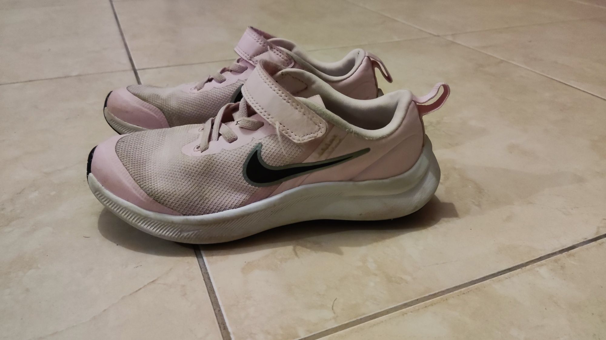 Sapatilhas Nike tam. 31,5