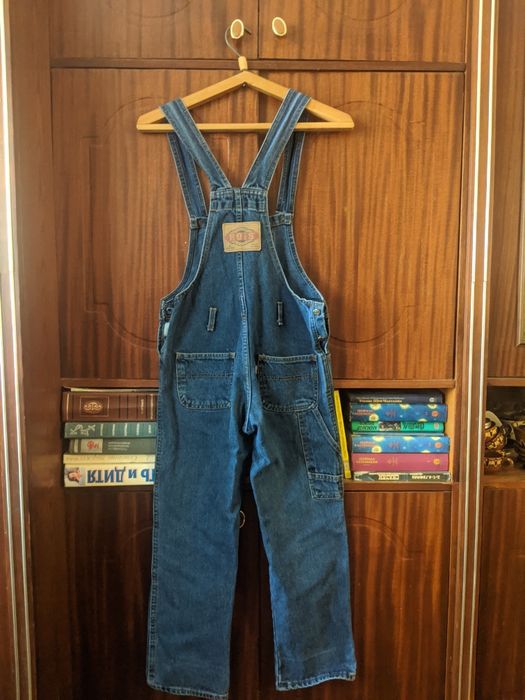 Стильный джинсовый комбинезон