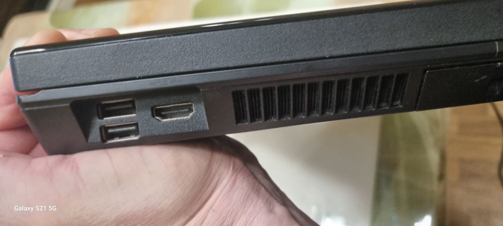 Продам ноутбук 15,6 Lenovo 10 Windows  hdmi