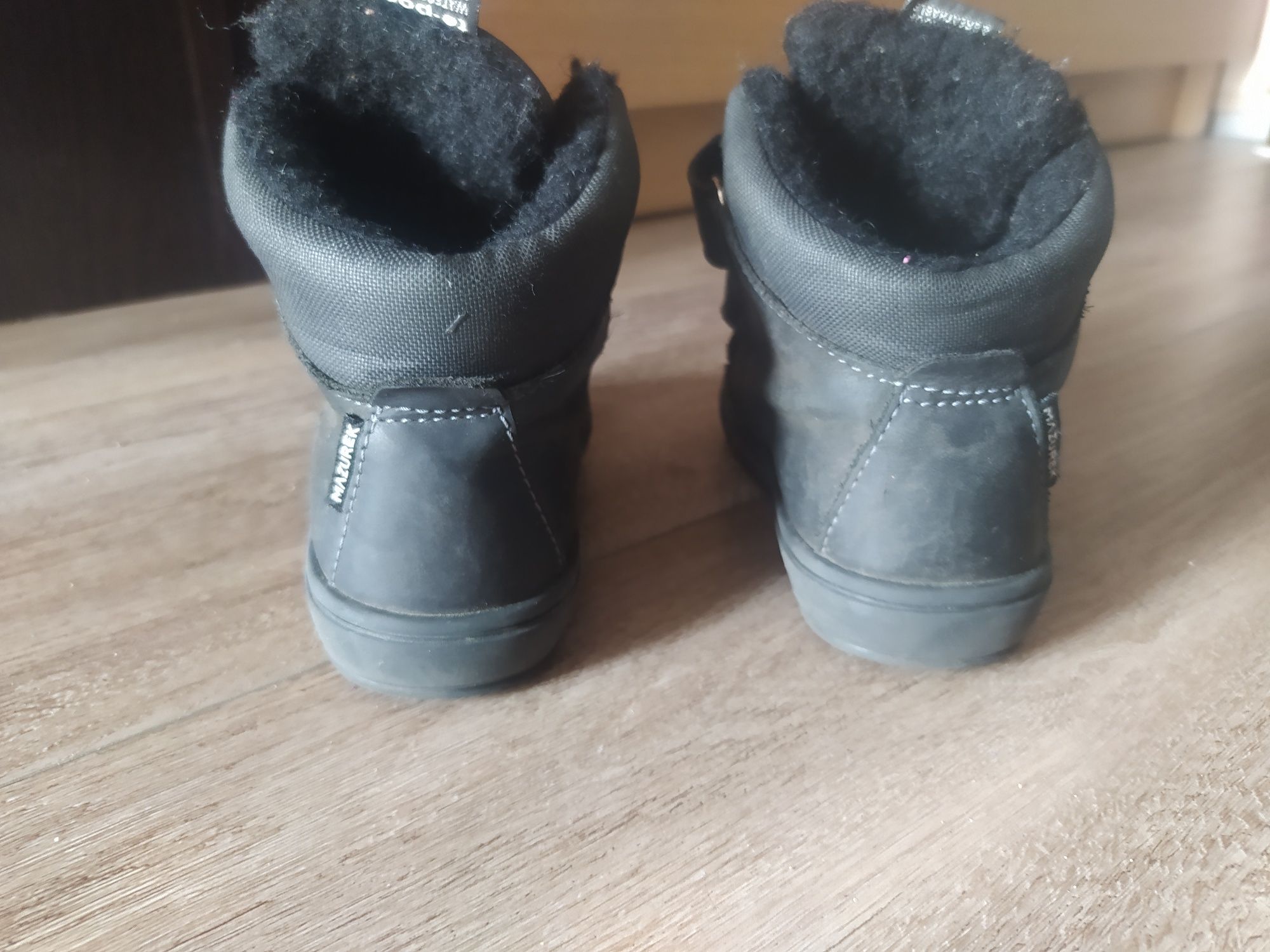 Czarne zimowe buty Mazurek r. 23