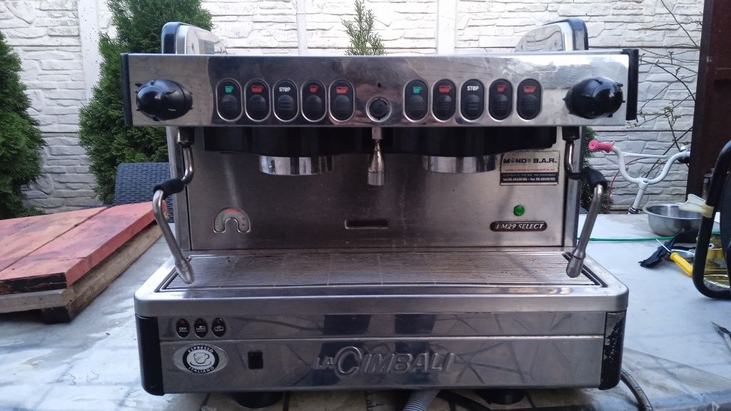 Продам кофе машини на газом оборудовании   . И комплектующие к ним .