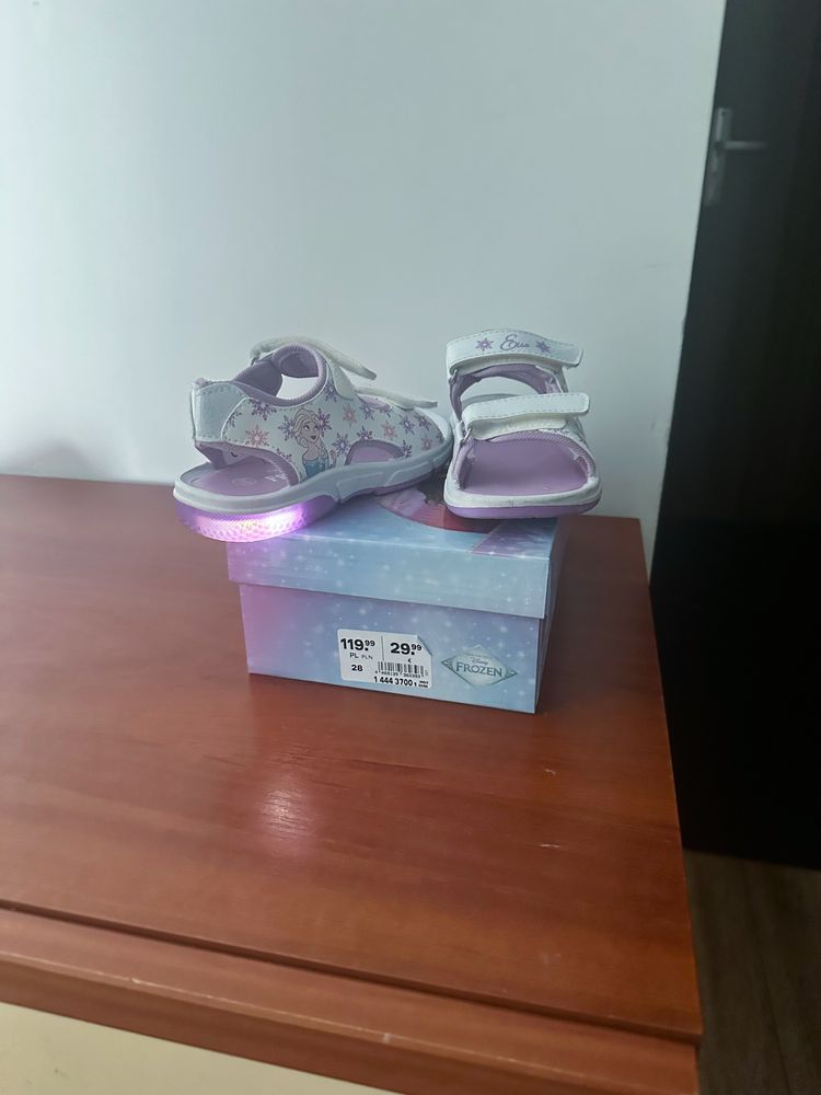 Nowe sandały Elsa 28r