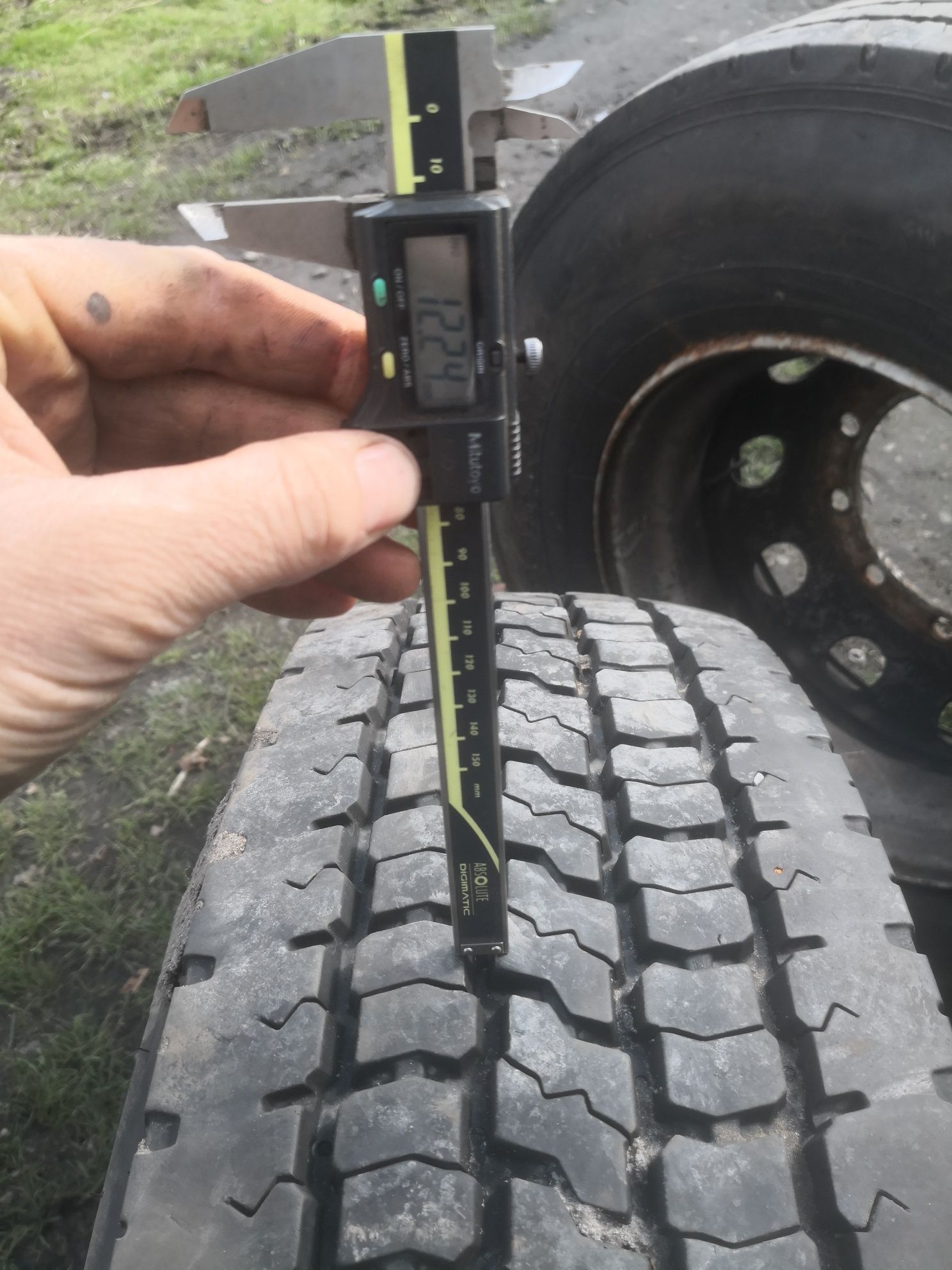 Opony z felgami kola 295/80R22.5 dolble stat