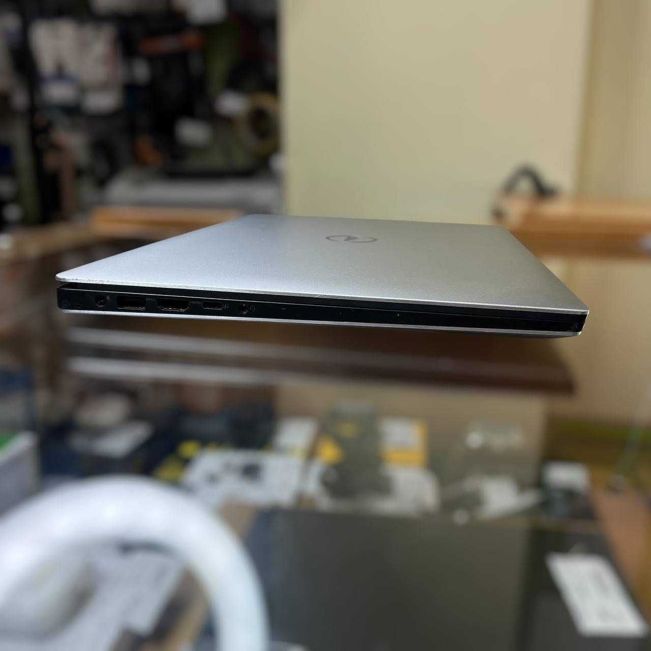 Ігровий DELL Precision 5520 FHD IPS Xeon E3 16RAM 512SSD Nvidia 4GB