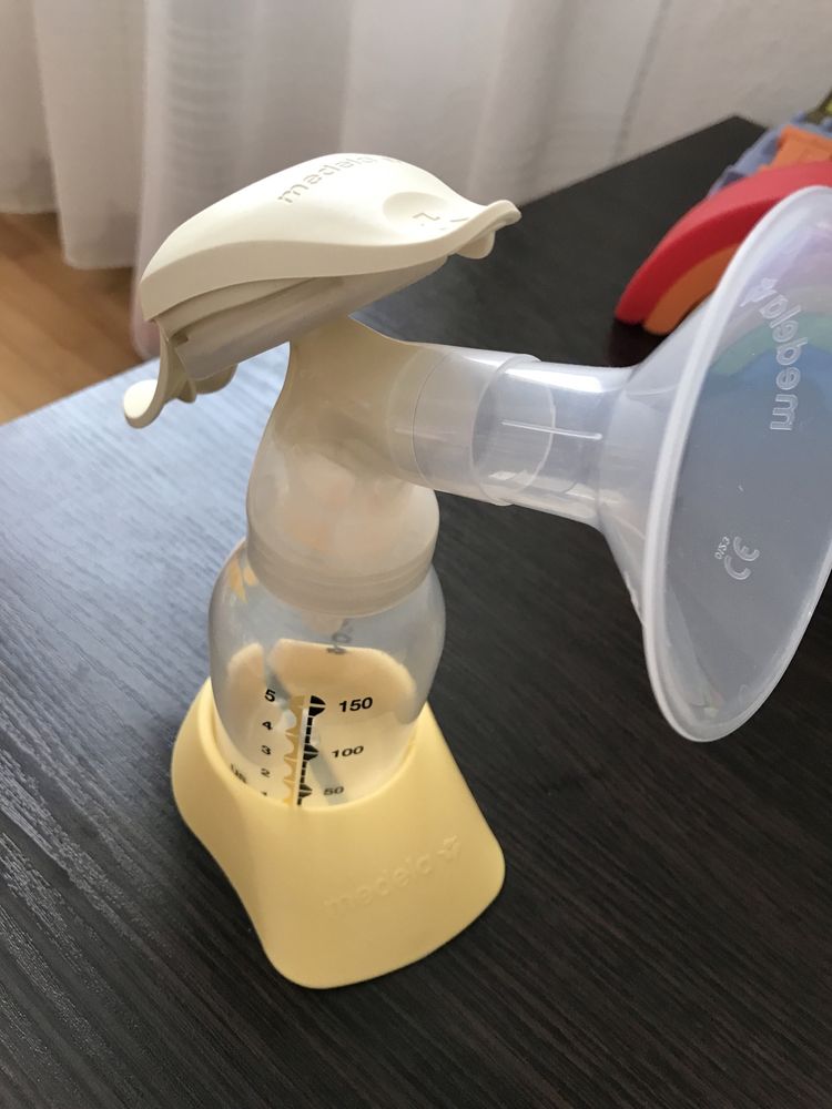 Medela молоковідсмоктувач ручний