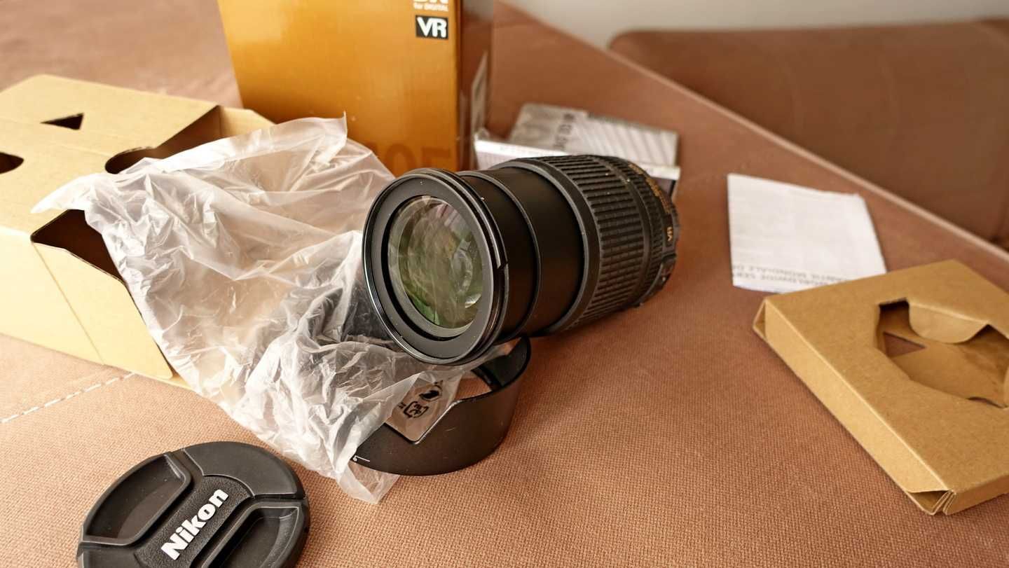 Obiektyw Nikkor AF-S 18-105 mm f3.5-5.6G DX ED VR Nikon..