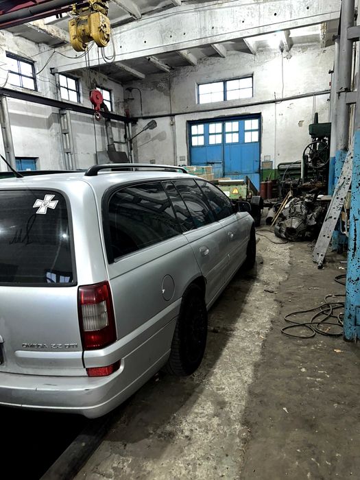Opel Omega універсал