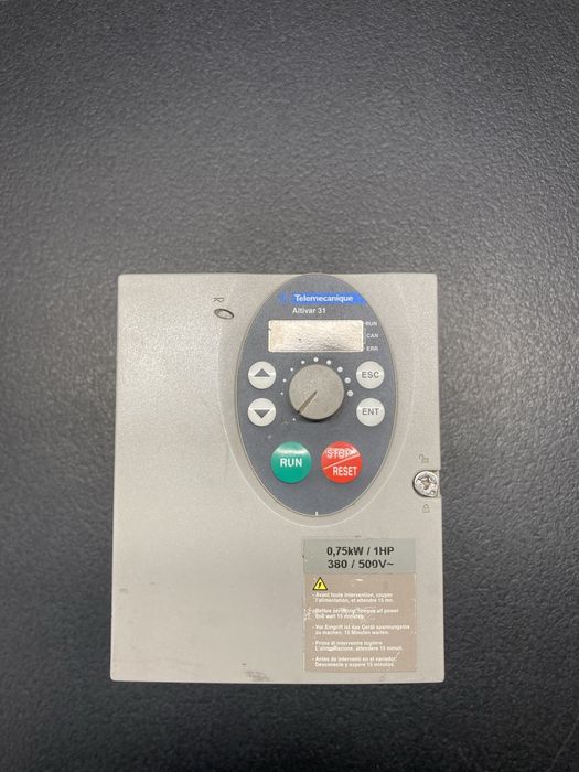 Falownik 0,75kw Telemecanique atv31h075n4
