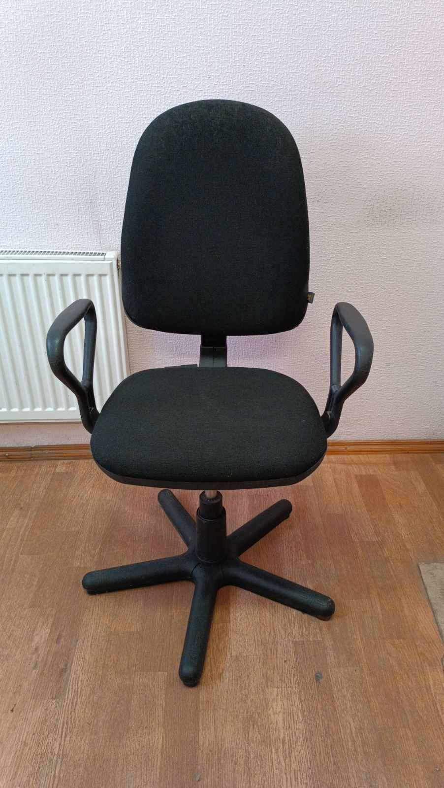 Офисное мягкое кресло