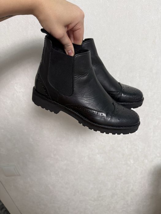 Челсі черевики 38 р.шкірані