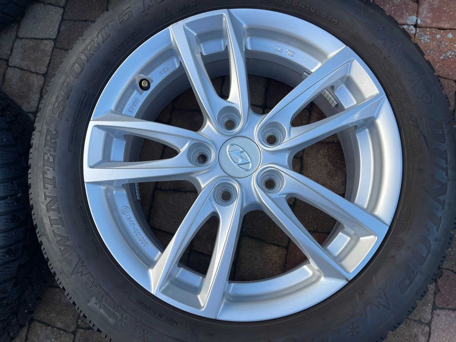 3998. Koła zimowe Hyundai i30 Kia Ceed 5x114.3 205/55/16 Dunlop 2021r
