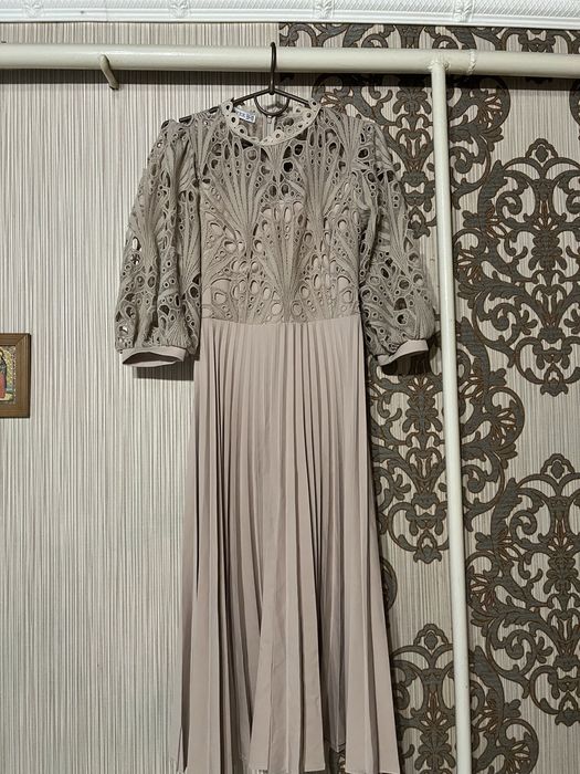 Дуже гарне нарядне плаття