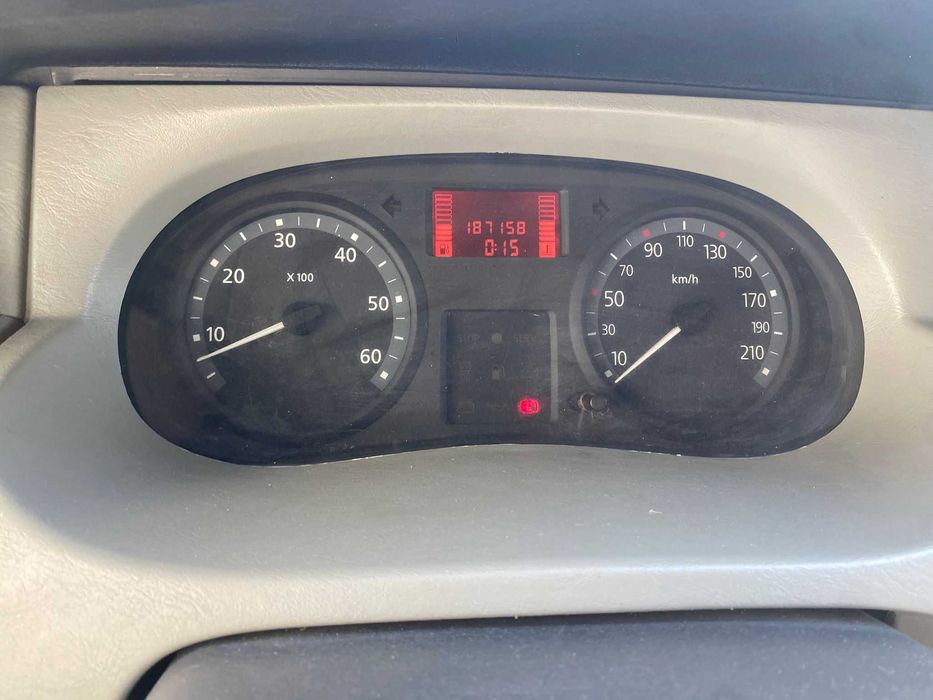 Renault Trafic II 2.0 DCI - 180000km