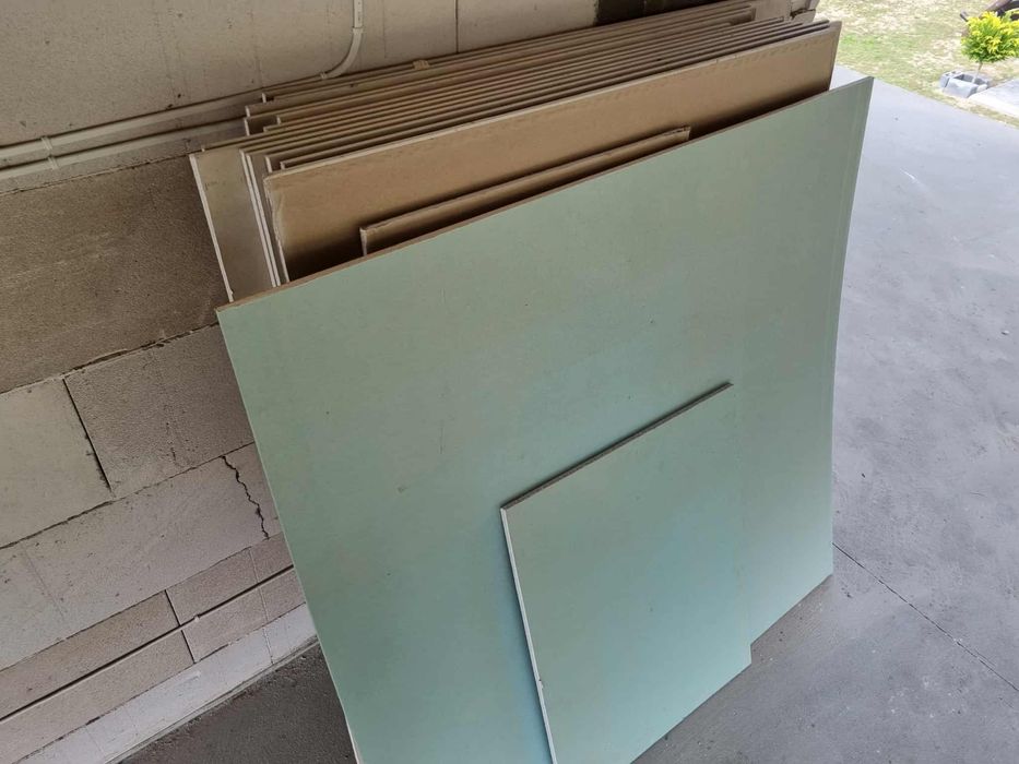 Karton gips / pozostalosci po budowie / lazienkowe