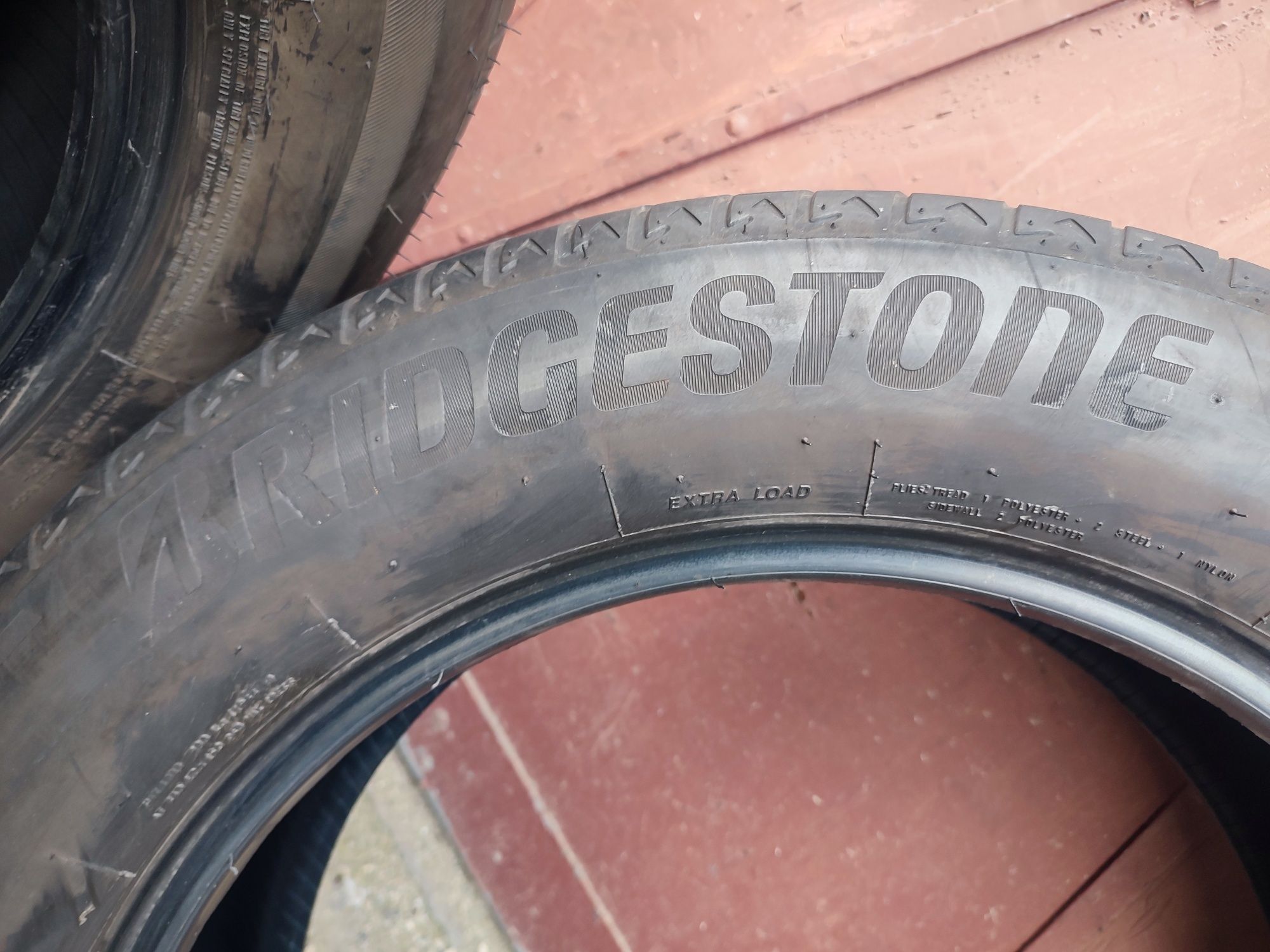 Komplet opon Bridgestone Alenza 001 225/60/18 104W