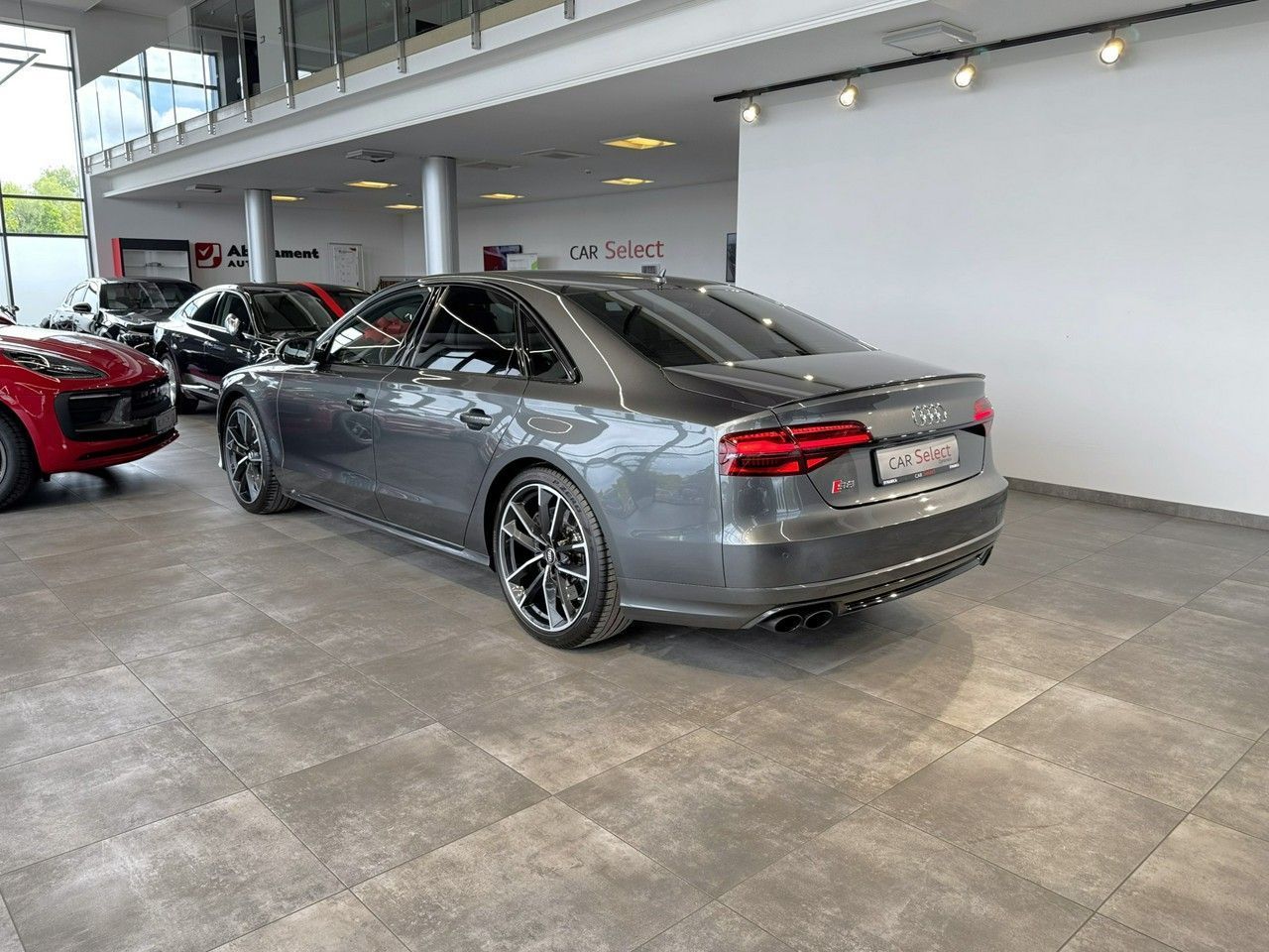 Audi S8 Plus 4.0TFSI V8 605KM tiptronic quattro 2016 r., przebieg 121tys.km