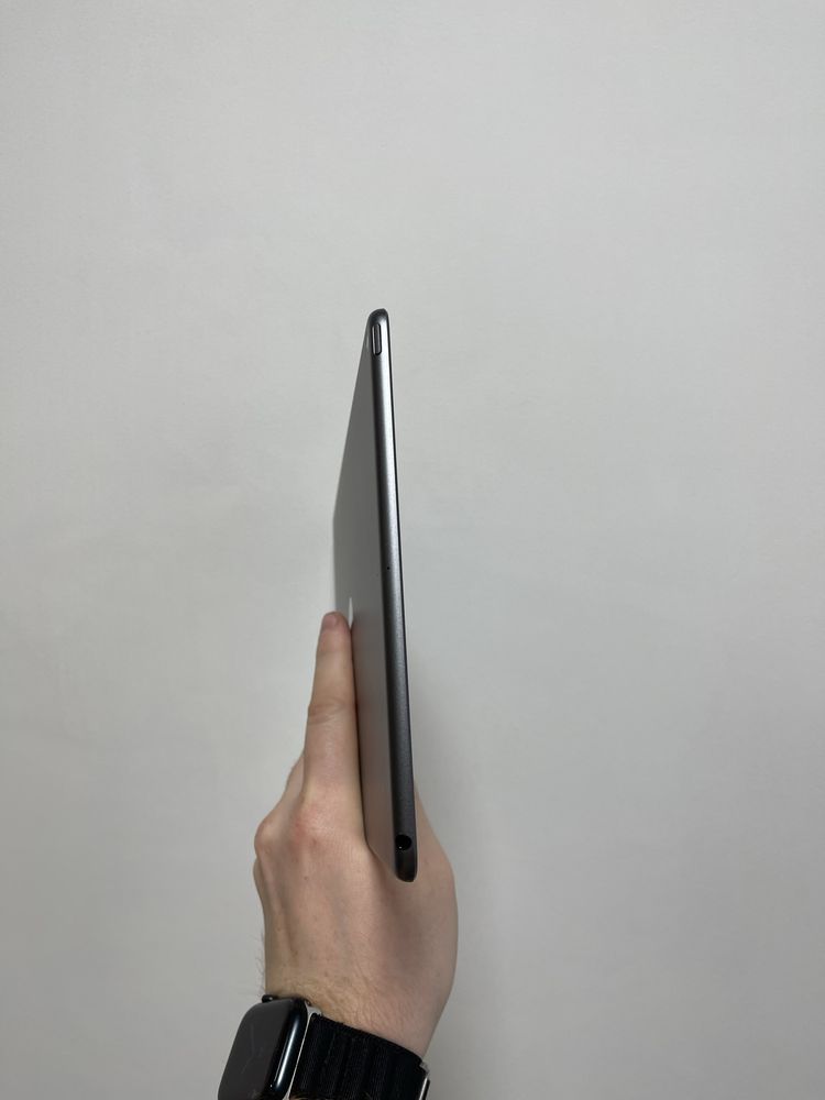 Apple Ipad 10.2 2020 gen7 в идеальном состоянии Apple pencil