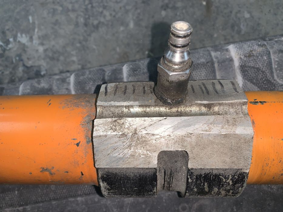 Гідроциліндр гідравлічний 20т