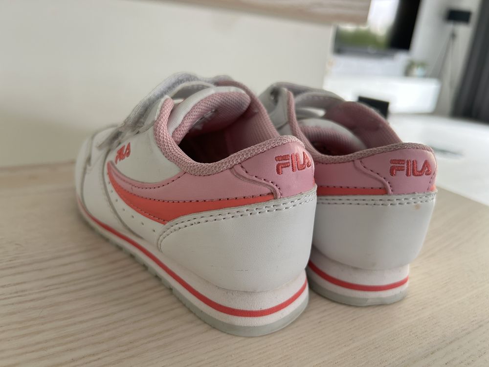 FILA buty sportowe r. 25 adidasy dziewczęce, rzepy