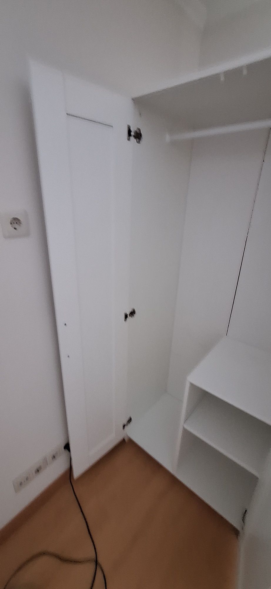 Roupeiro Branco Ikea - Brimnes - COMO NOVO