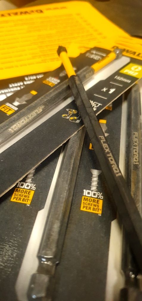 Біта 152 мм  Ph2/Pz2 EXTREME DeWALT 2шт