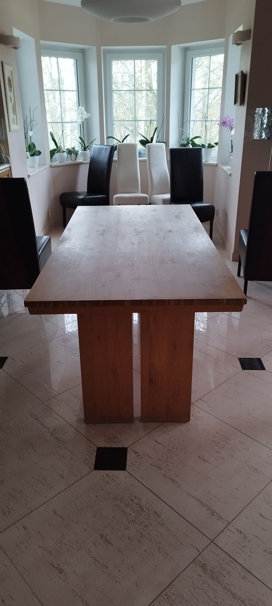 Stół drewniany duży do salonu