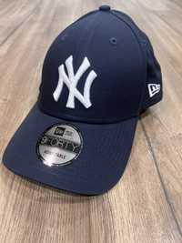 Nowa czapka New Era 9Forty New York Yankees granatowa biała z daszkiem