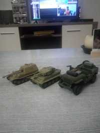 Vendo miniaturas de veículos militares