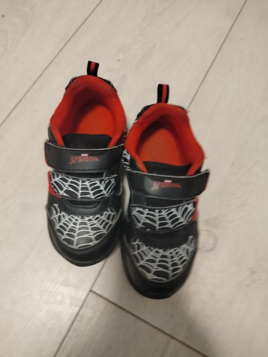 Buty roz 27 dlugosc wkładki 16cm