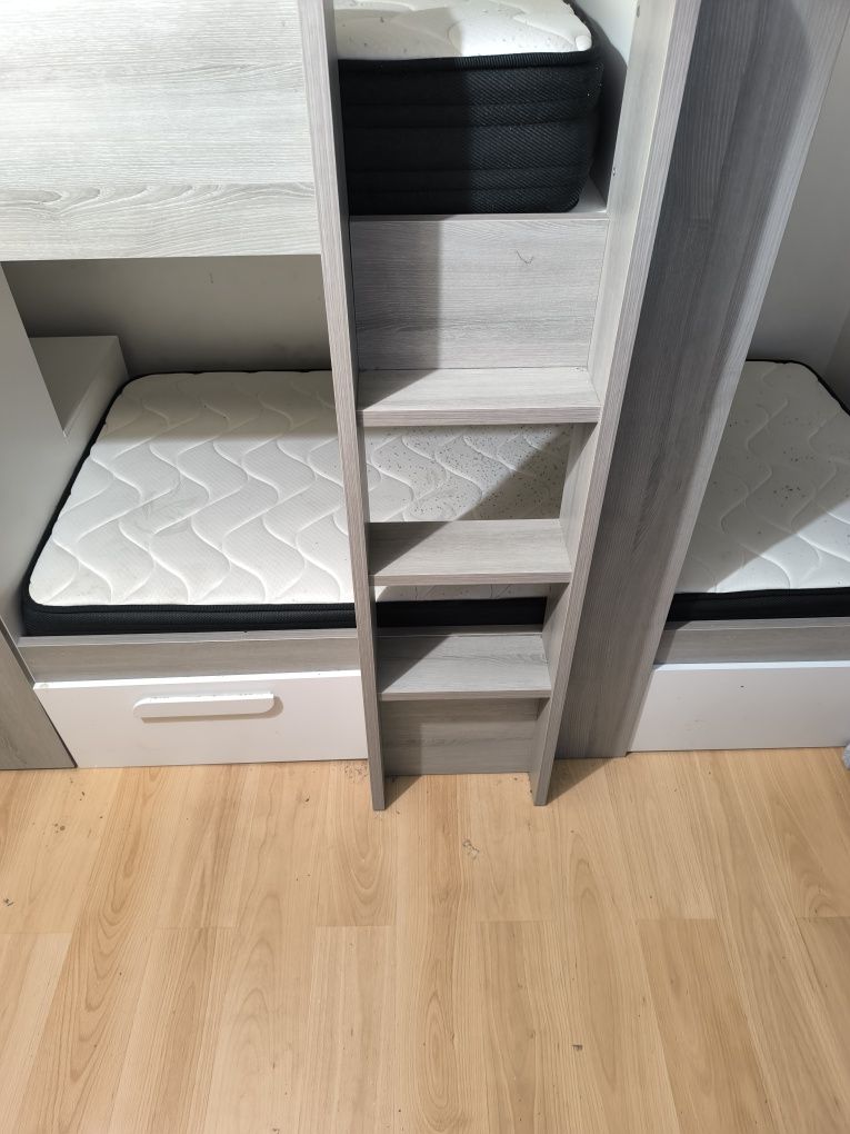Beliche cama com armário e escadas
