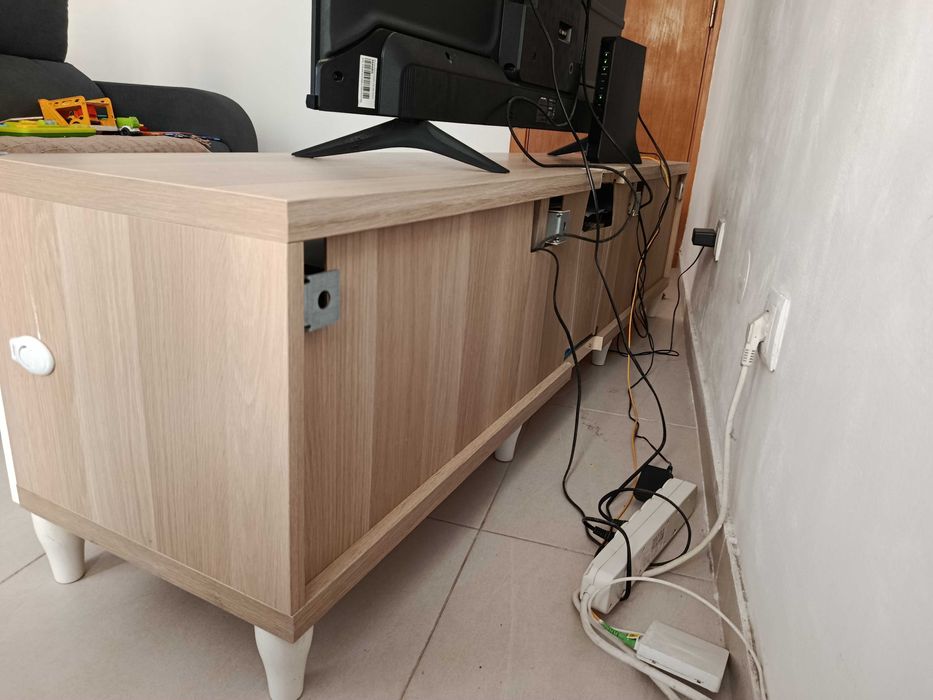 Móvel TV BESTA branco/carvalho - 180cm