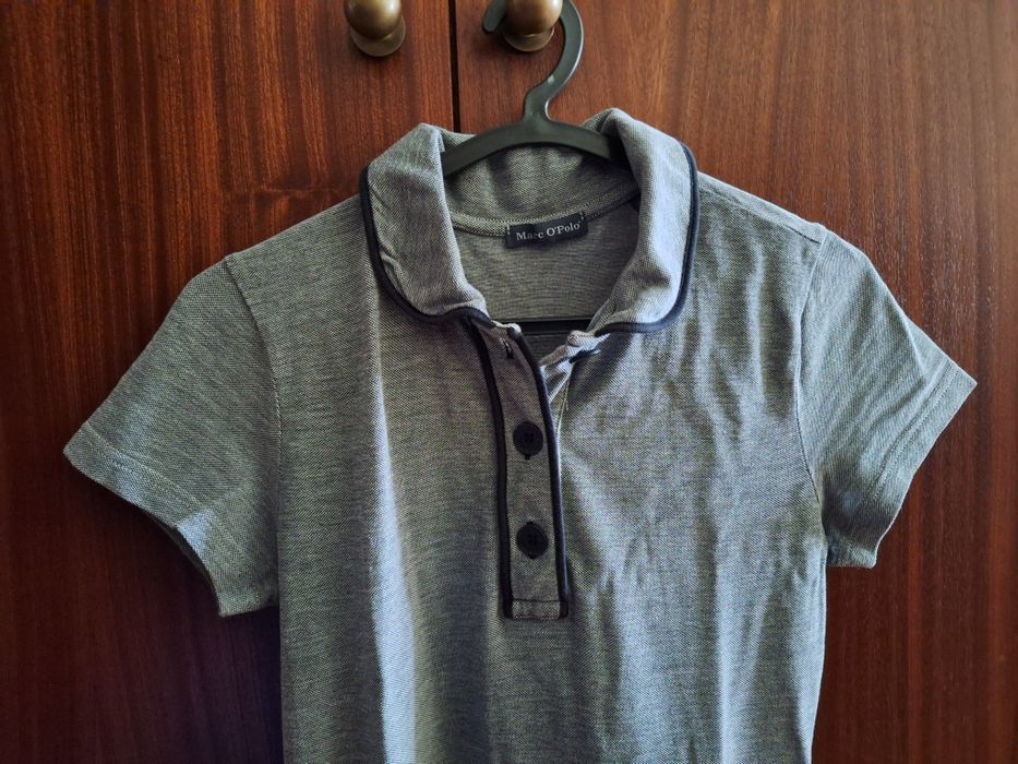 Vestido tipo polo, curto e confortável
