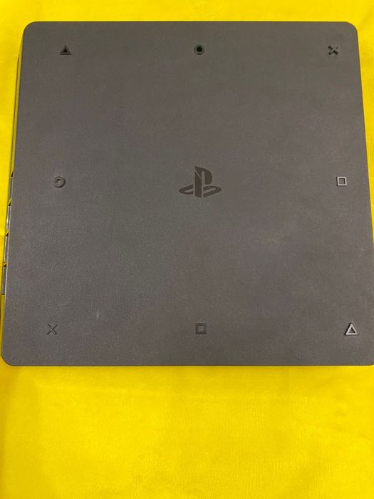 Продам Sony Playstaition 4