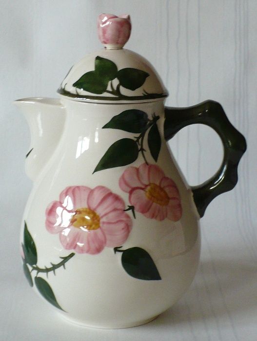 Dzbanek Villeroy & Boch Rose porcelana