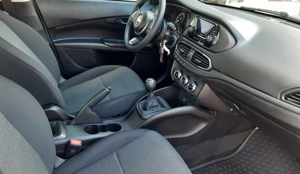 Wynajem auta Wypożyczanie samochodu FIAT TIPO LPG DOBA/TYDZIEŃ