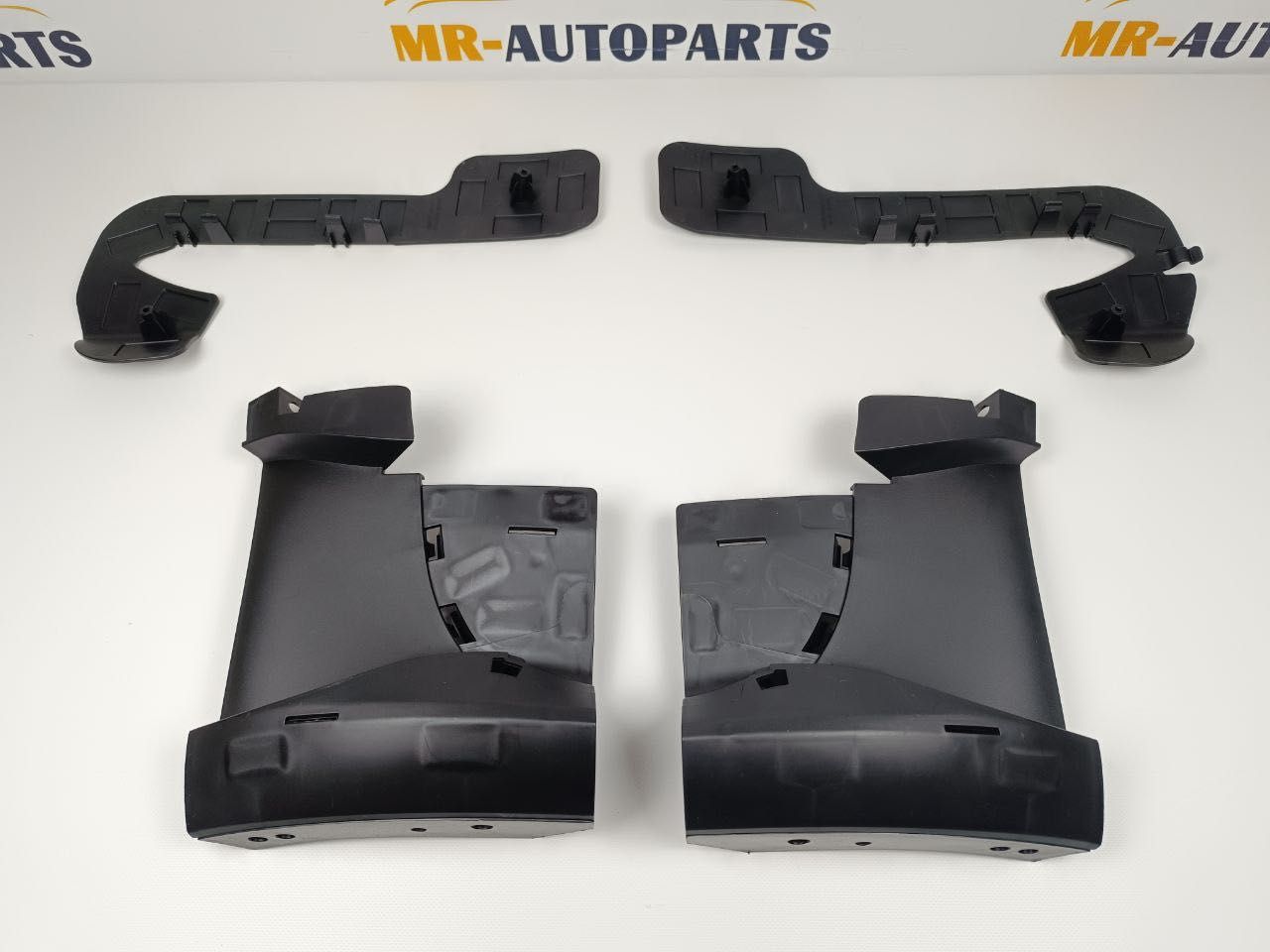 Повітропровід кріплення туманки Tesla M3 1084175-00-D 1084177-00-D