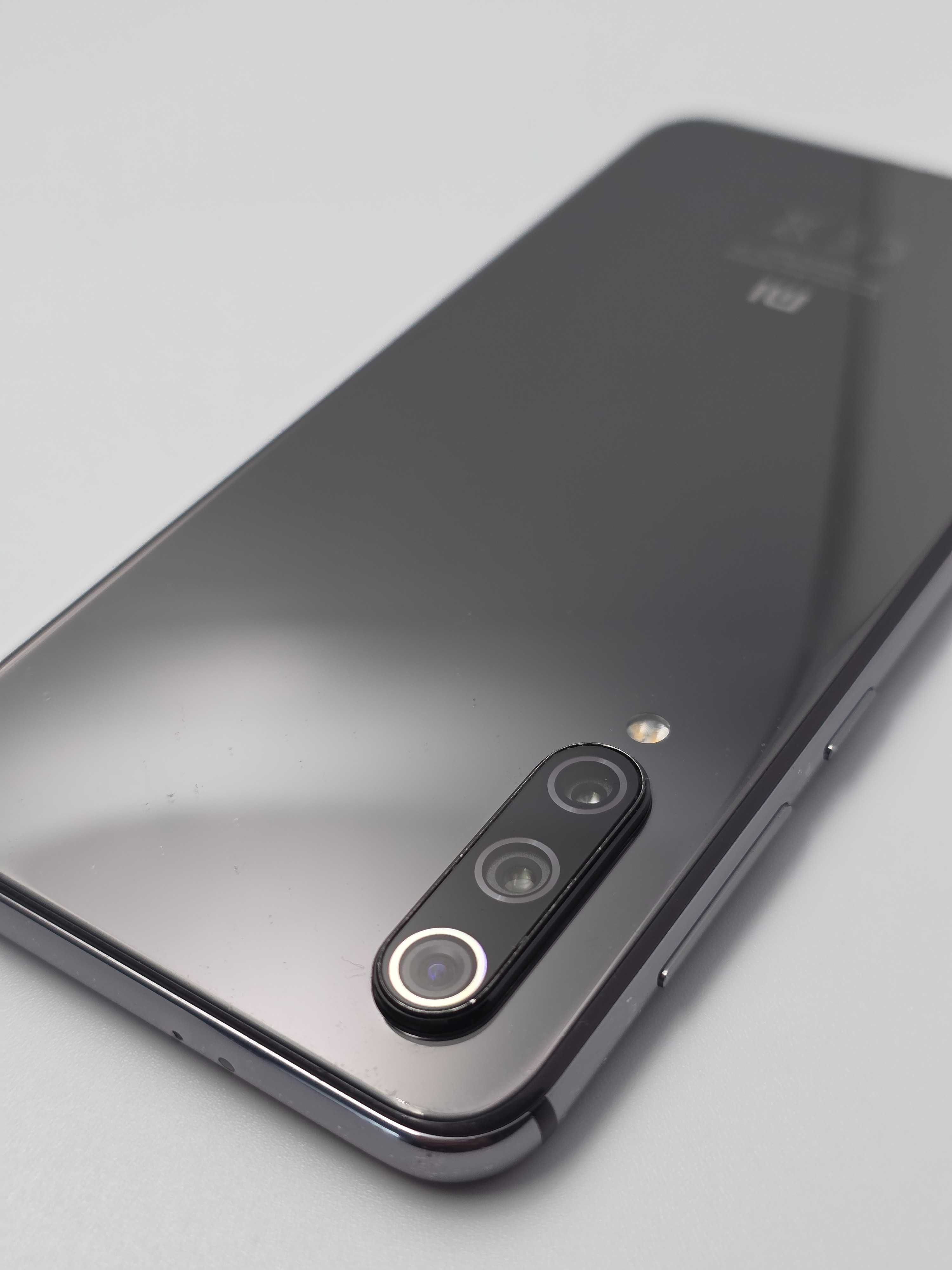 Xiaomi MI 9 SE 64GB - GWARANCJA 6 miesięcy - WYSYŁKA