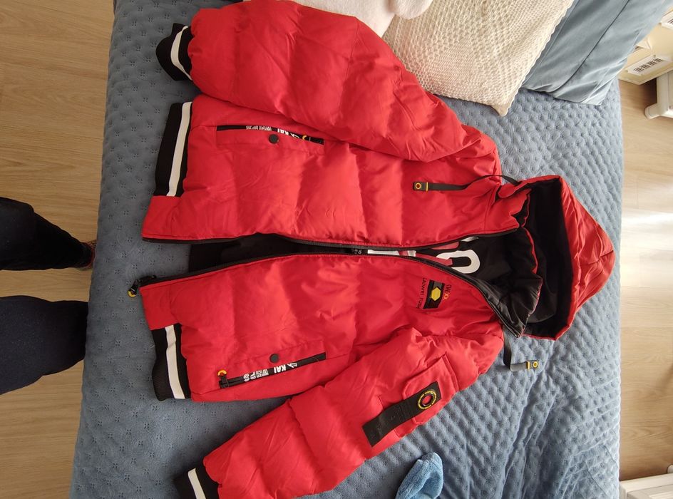 Зимова куртка чоловіча