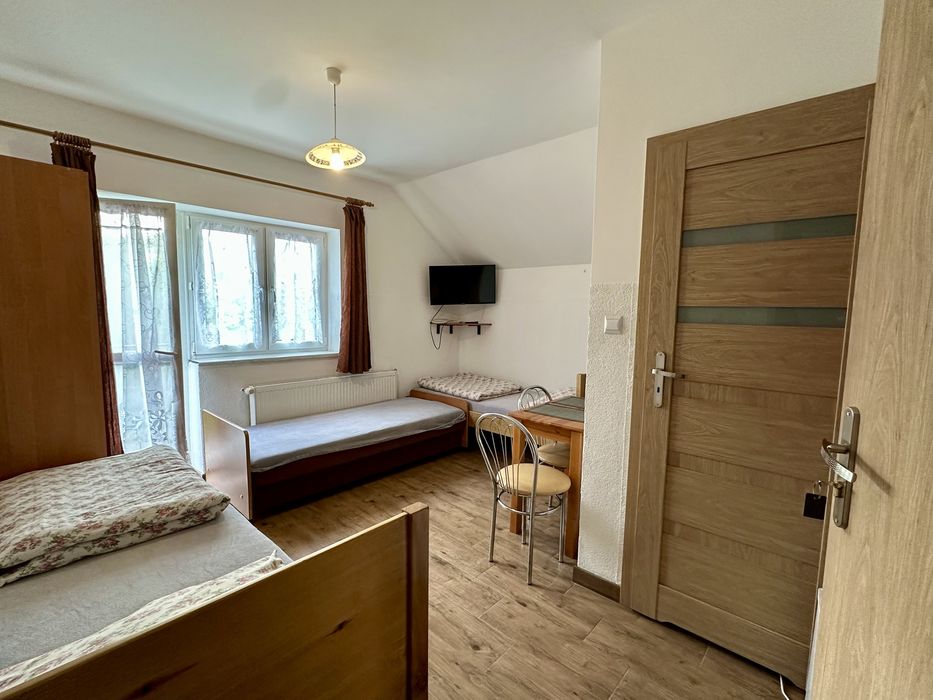 WOLNE POKOJE nocleg weekend wakacje Złoty Potok domek Jurze śląskie