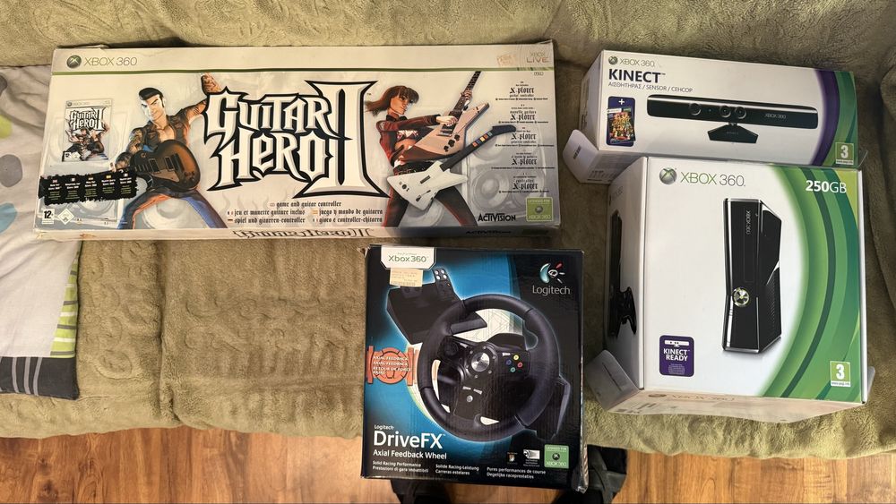 Xbox 360 1 TB E Super Slim RGH Aurora Kinect Gitara Logitech DriveFX