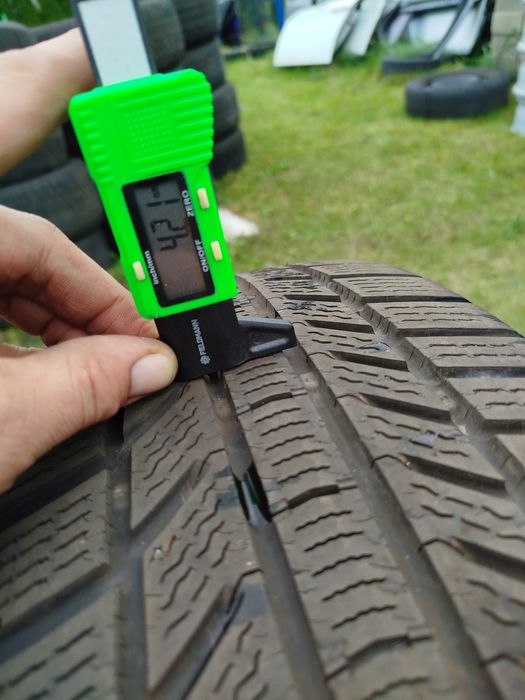 Opony zimowe Continental 225/60/17 z 2023