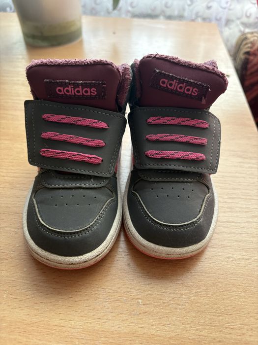 Ботинки- хайтопи adidas розмір 22