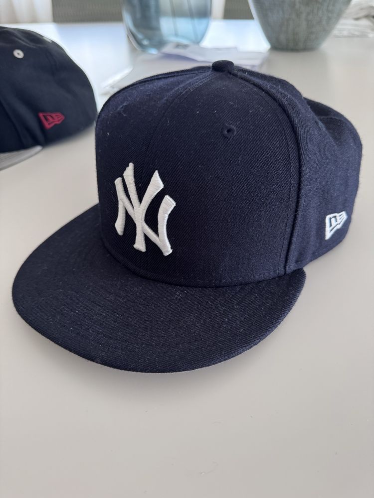 Vendo bonés  NEW ERA 59 FIFTY OFICIAIS (NY + Arizona Diamond backs)