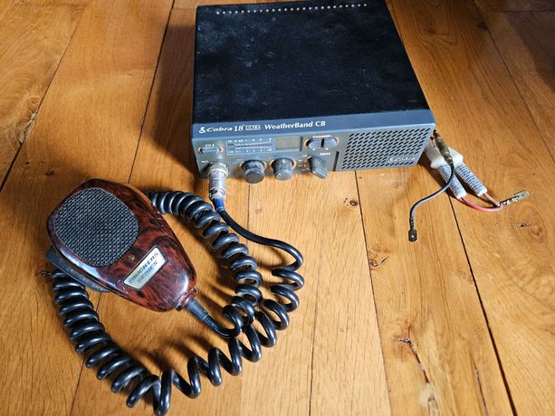 CB radio COBRA 18 ULTRA + mikrofon