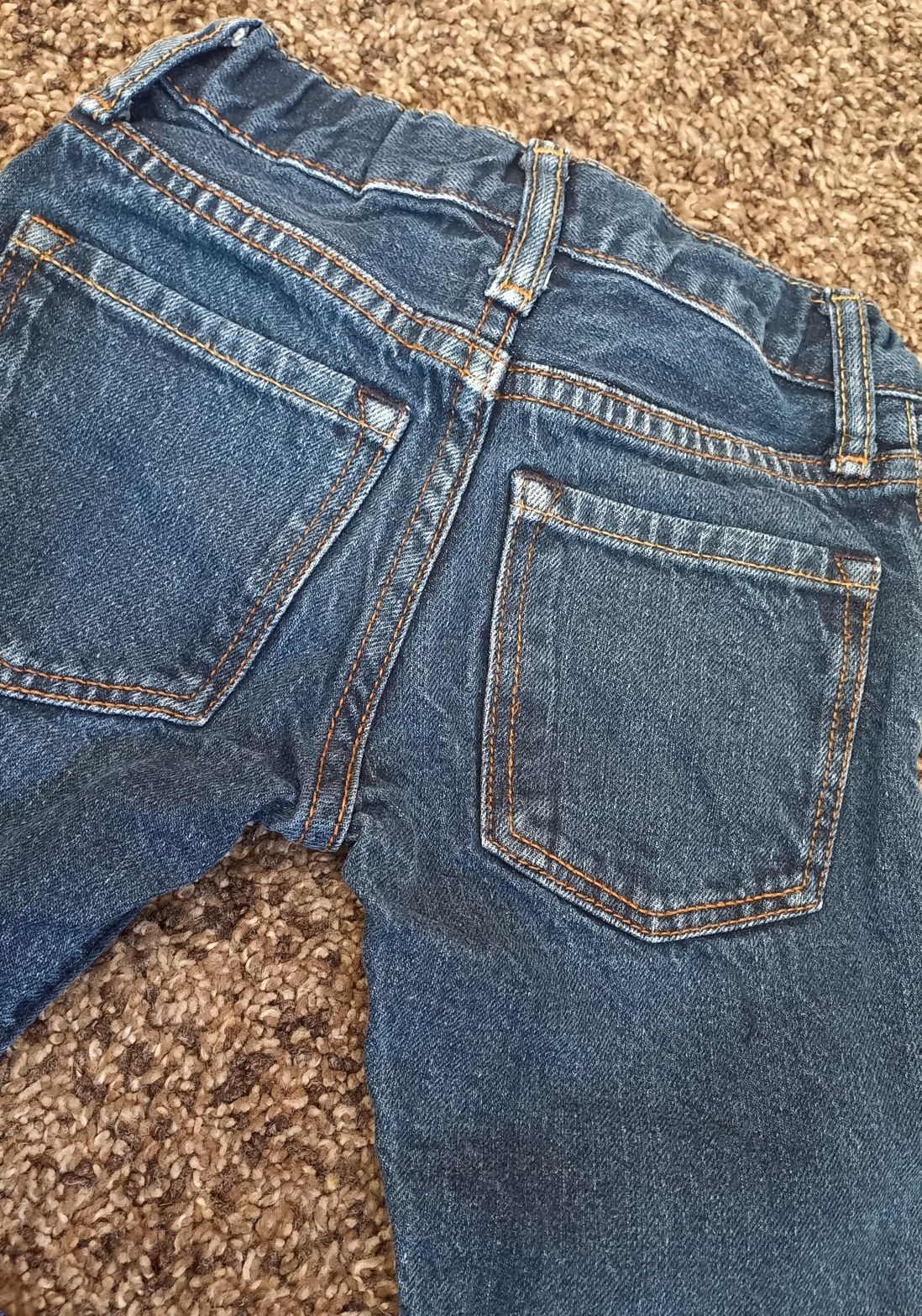 Chłopięce spodnie jeansowe rozmiar 98