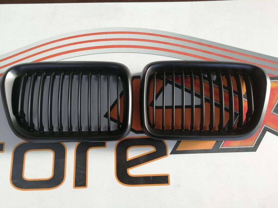 Grelhas BMW E36 96-99 Preta