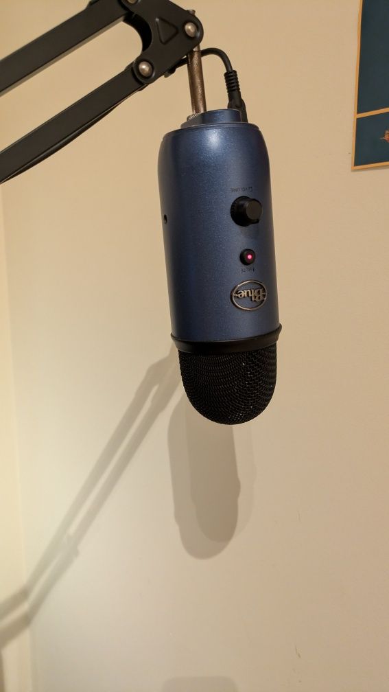 Microfone blue yeti com braço incluído