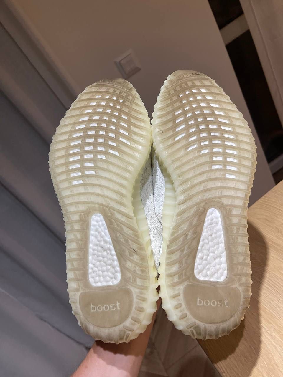 adidas Yeezy boost 350 v2 cream white 44 bone white black carbon zebra